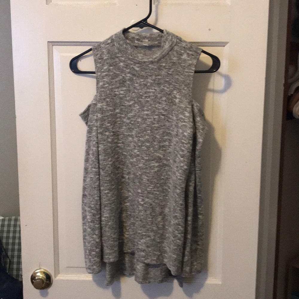 Cold shoulder top (long sleeve)